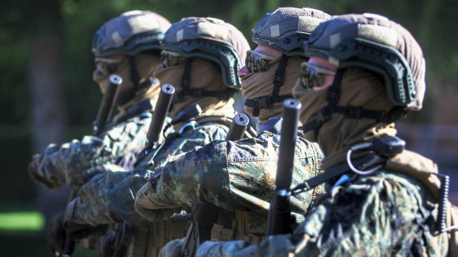 АНКЕТА: Ще се стигне ли до военен конфликт в Украйна?